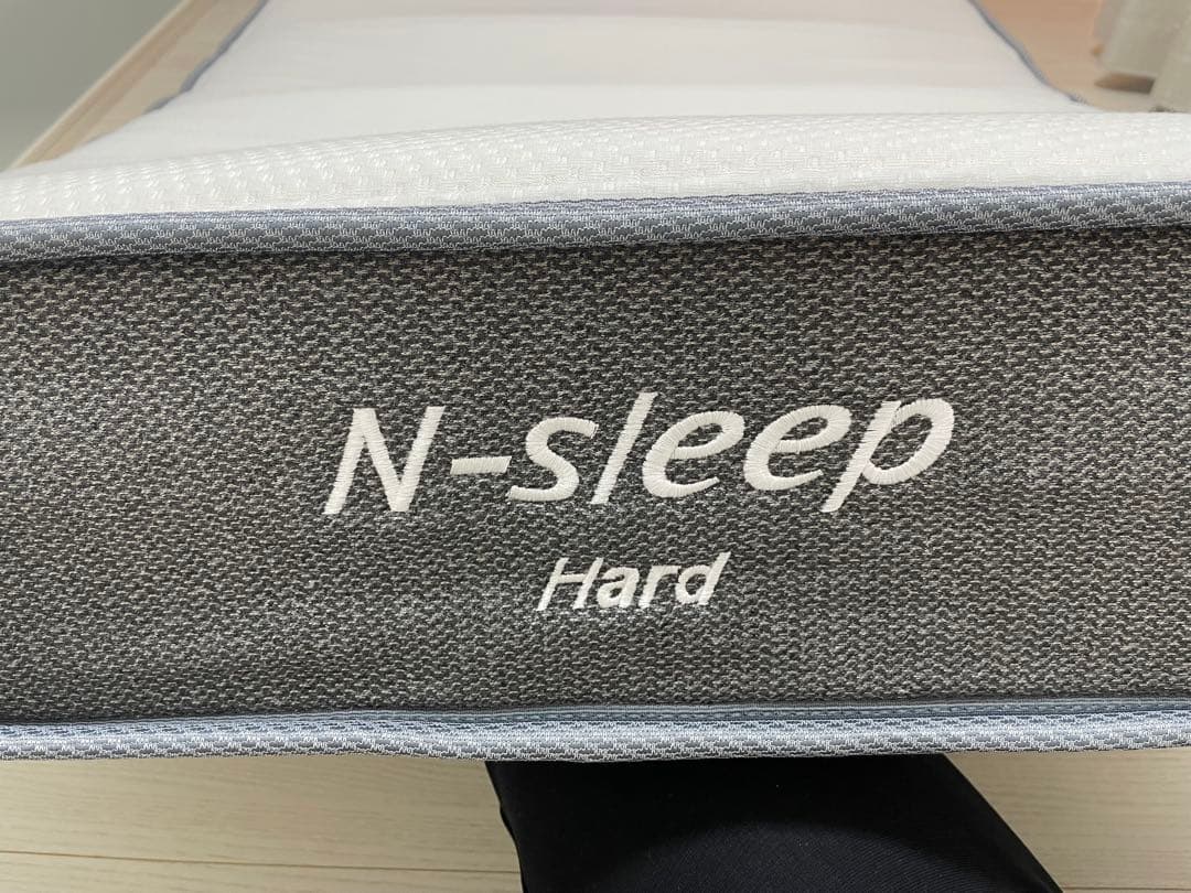ニトリのシングルマットレス NスリープハードCH2-EM