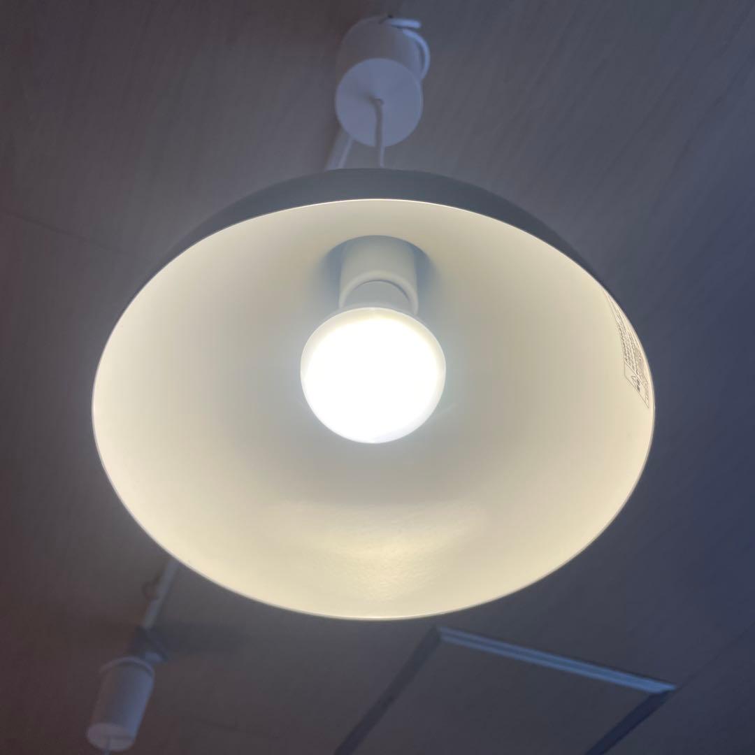 アルミ製天井吊り下げのランプ