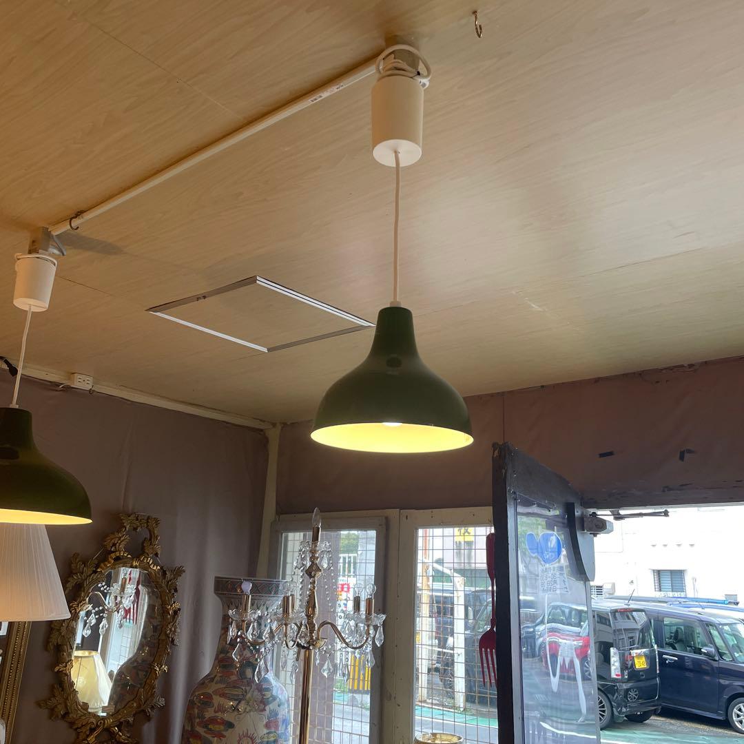 アルミ製天井吊り下げのランプ