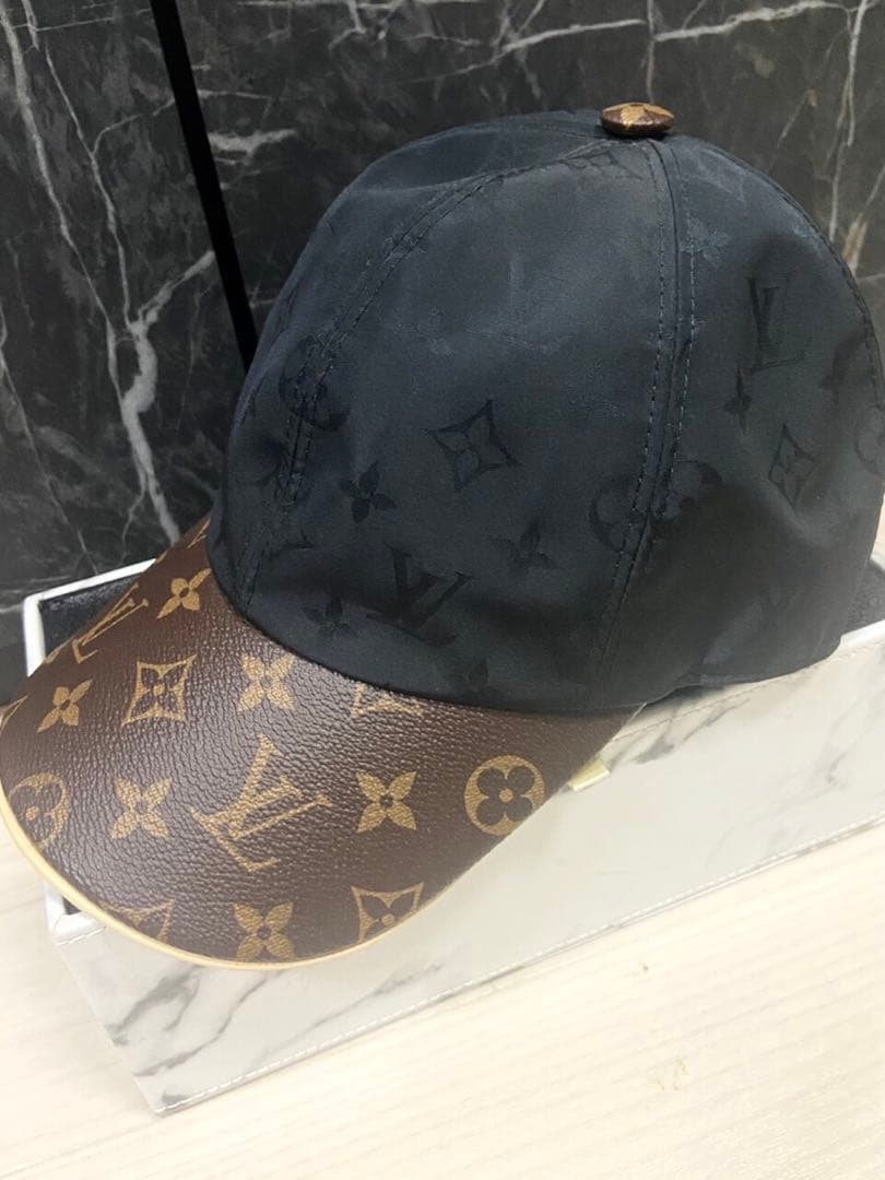 LOUISVUITTON ルイヴィトン〈キャップ ウ パ キャップ 〉モノグラム