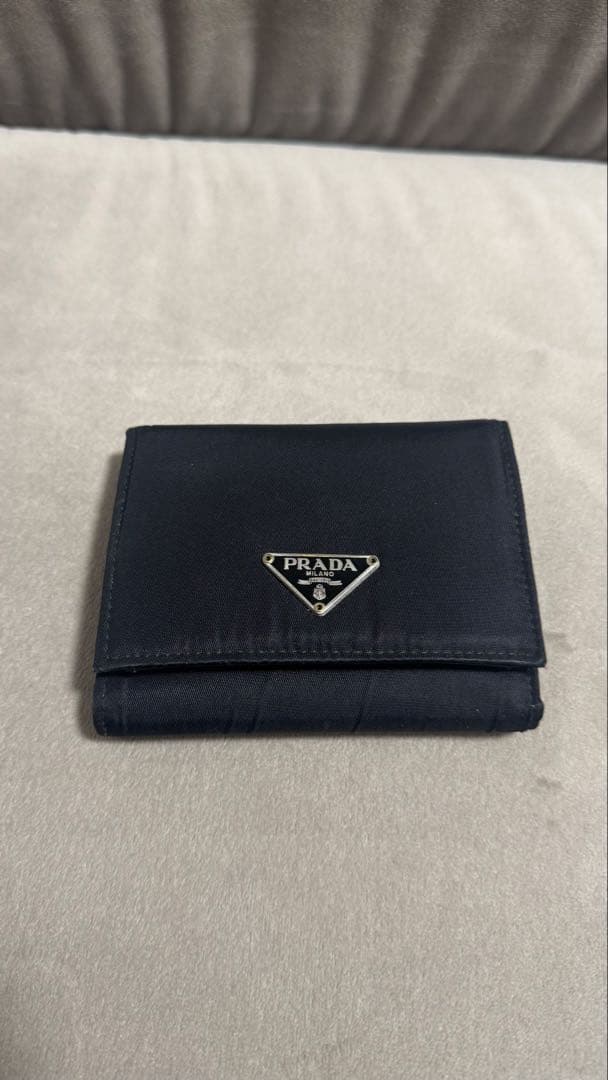 PRADA プラダ ナイロン レザー 三角ロゴ トライアングル 三つ折り財布