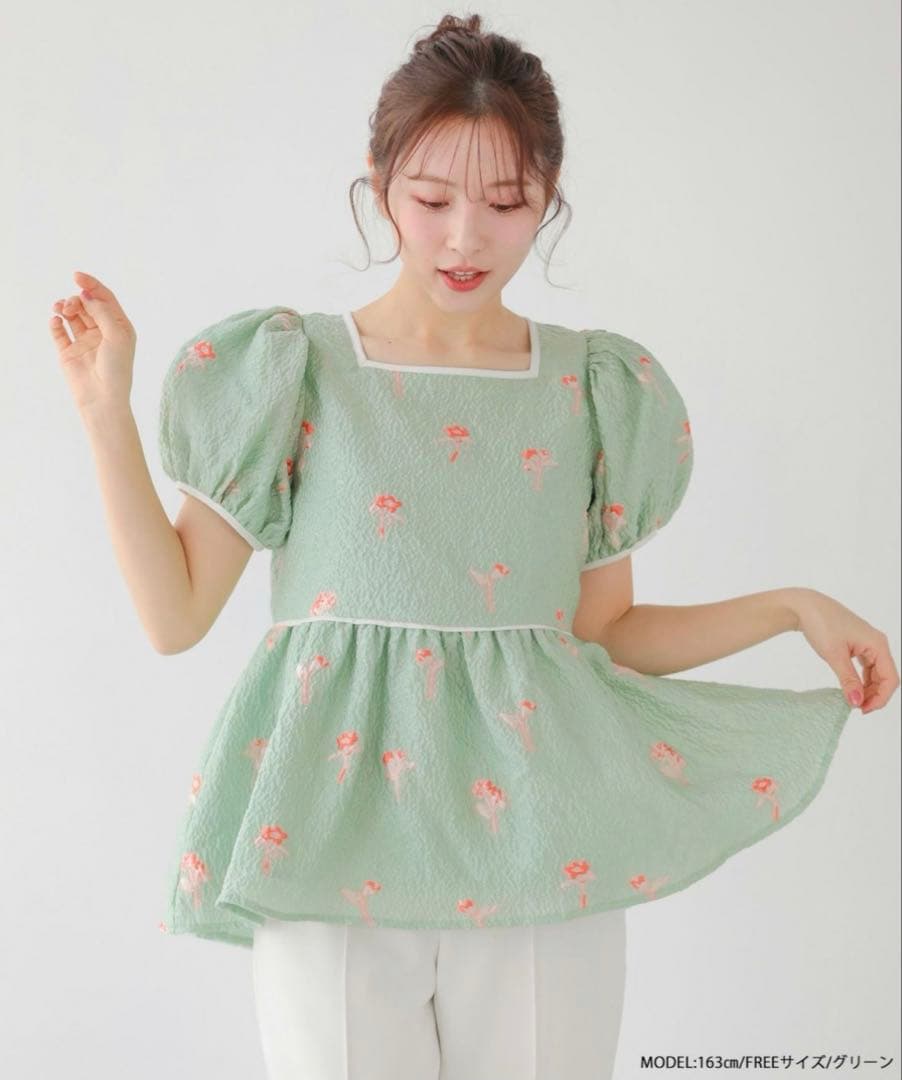 【試着のみ】Fit more フラワー刺繍 パフスリーブ トップス