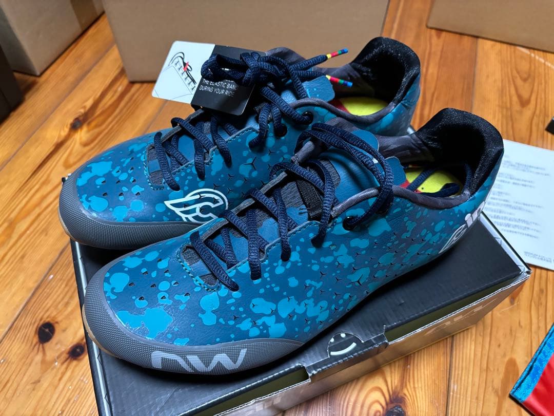 チネリノースウェーブビンディングシューズ　ロックスタージデコ44(28.4cm)