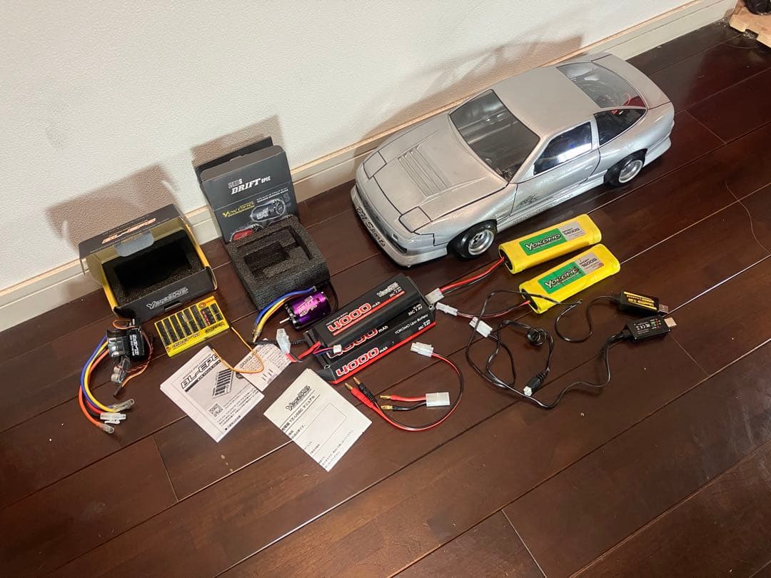 180ボディYokomo BL-EP6ZEROS ニッケルリポバッテリー充走配線