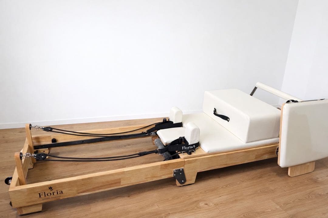 【新品 送料込】折りたたみ リフォーマー マシンピラティス　※お値引きしました！