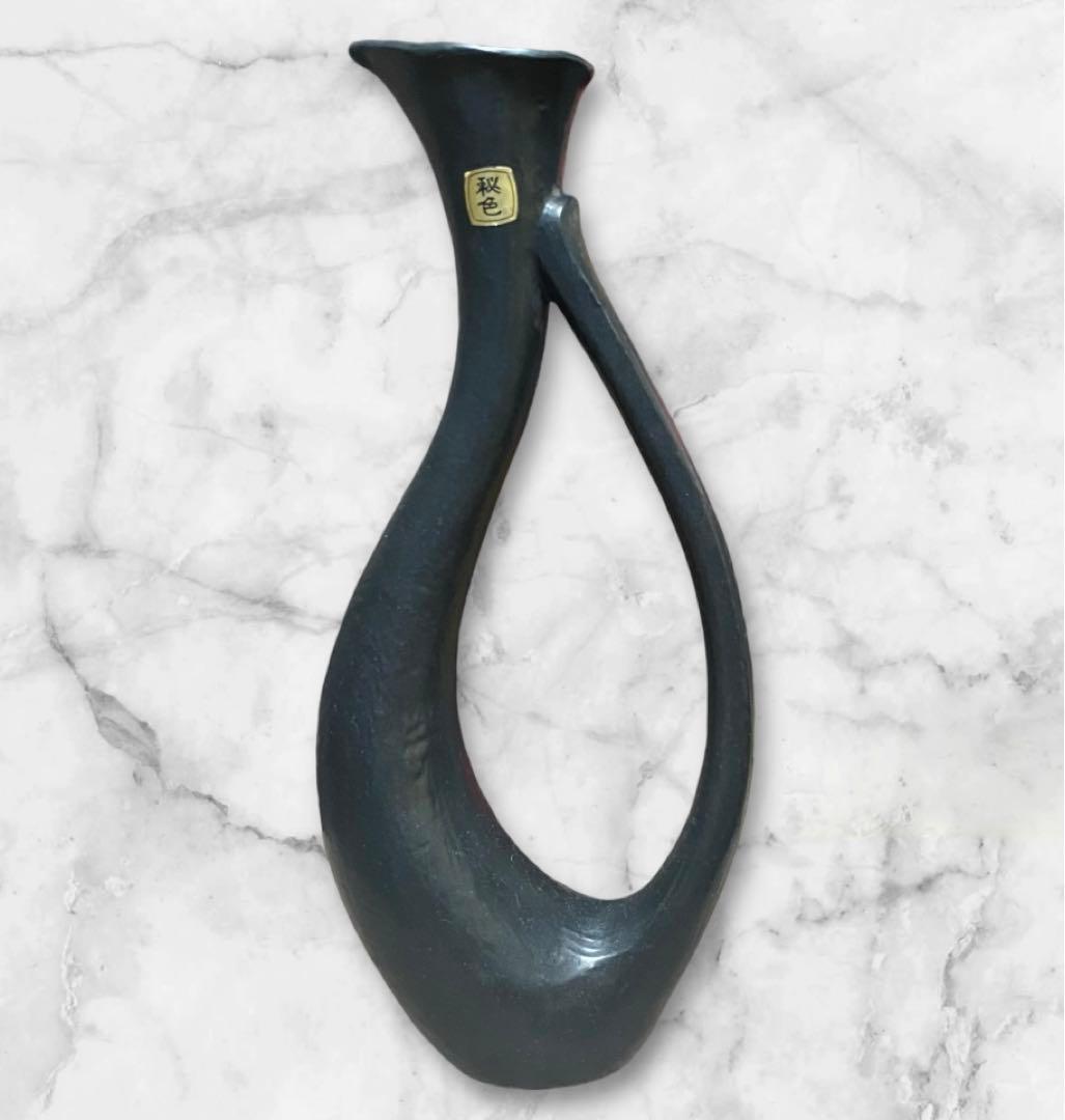 ダークグレー 陶器製 結び目のモダンな幾何学模様の花器花瓶 約30cm