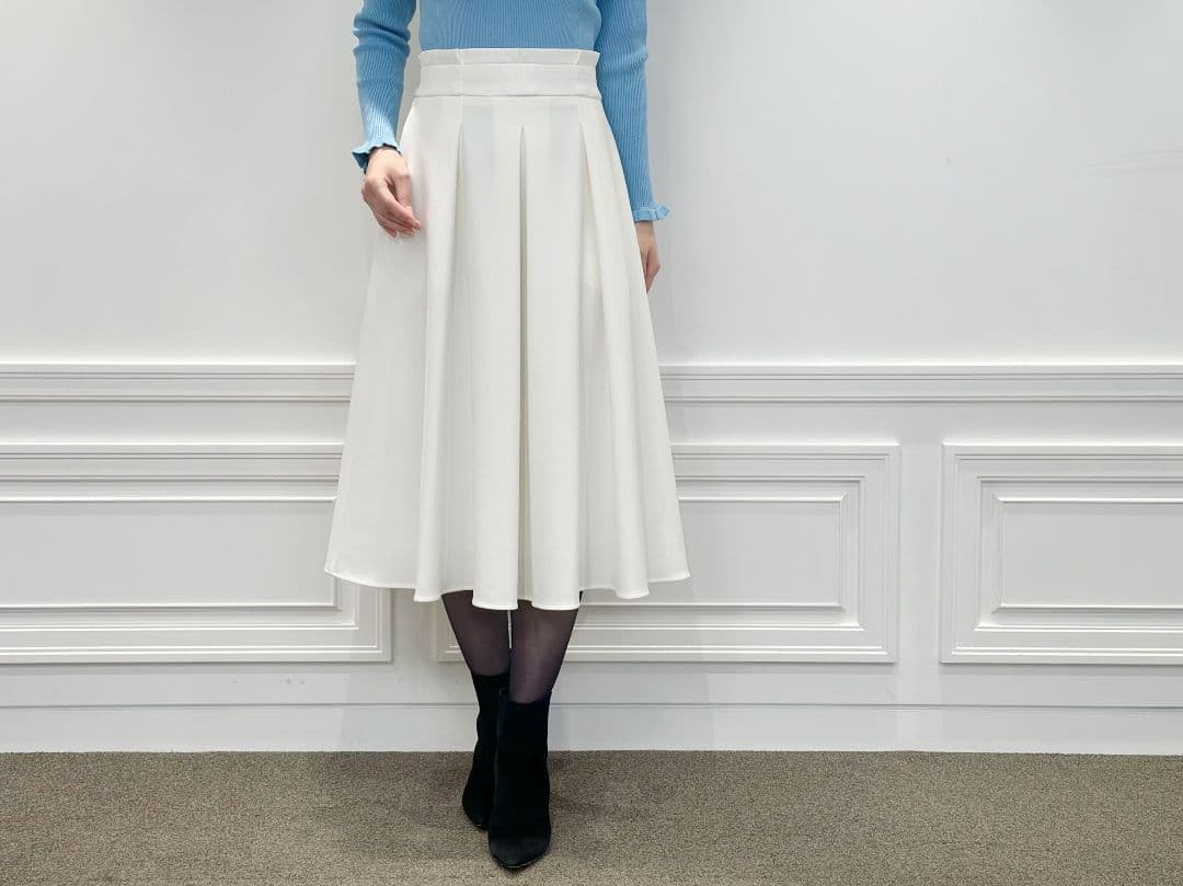 【新品·未使用】M-PREMIER タックデザインフレアスカート