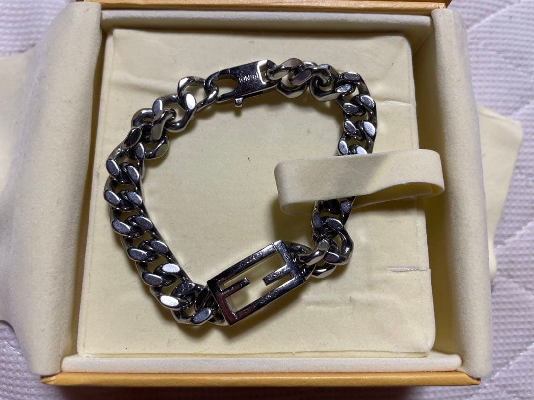 FENDI バゲットブレスレット シルバー
