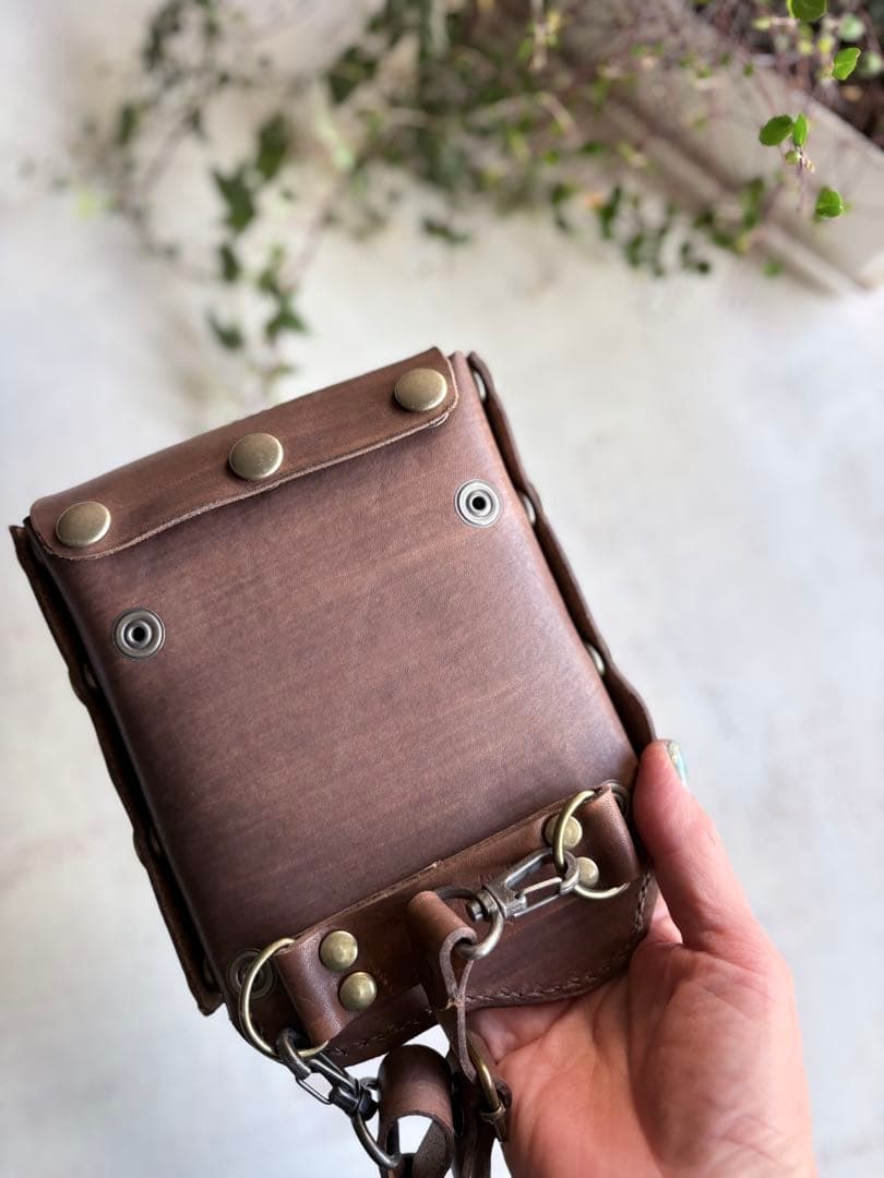 手染めブラウン、ローズ型押しピンク大容量シザーケース