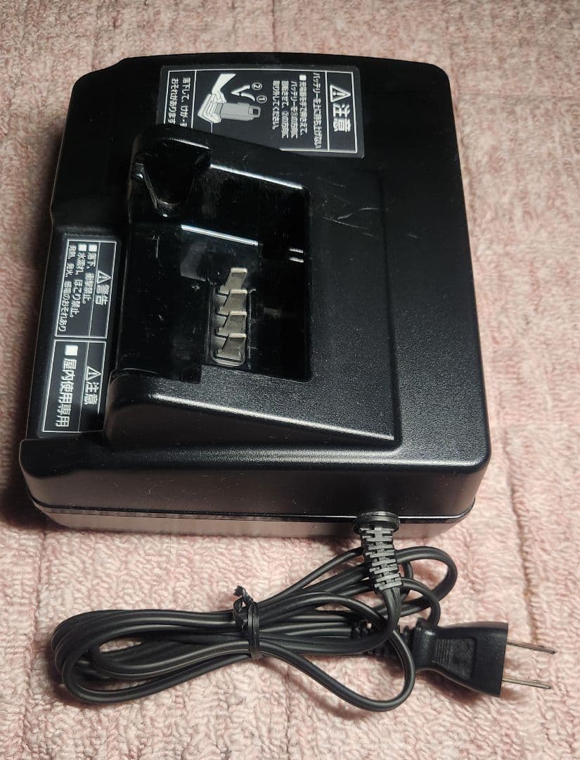 Panasonic バッテリー充電器　NKJ069Z1