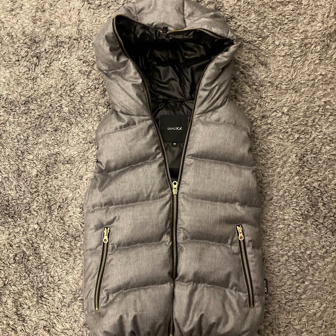 新品、未使用　DUVETICA ダウンベスト グレー 36