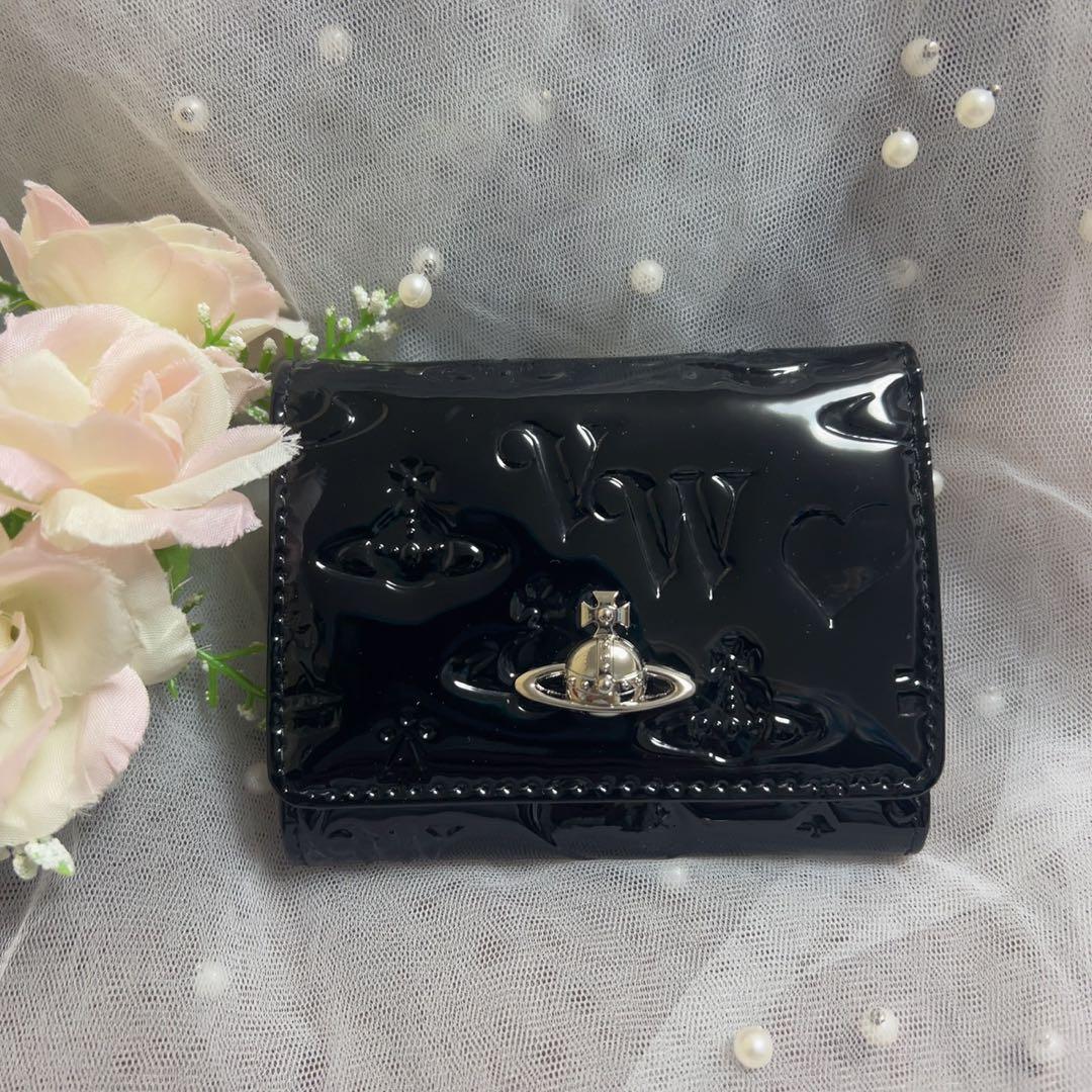 VivienneWestwoodエナメル ブラック 三つ折り財布