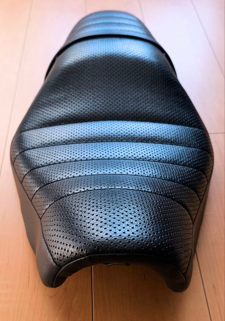 ハーレーダビッドソン スポーツスター【XL883R】純正シート