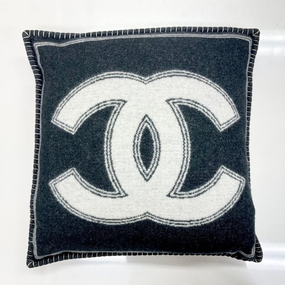 シャネル ココマーク ロゴ クッション ウール ブラック ホワイト