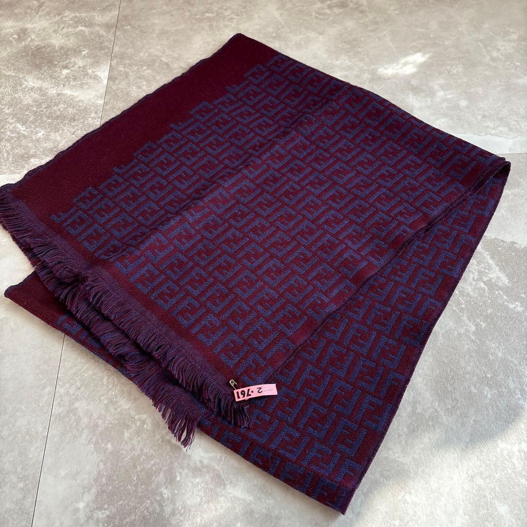 Fendi ロゴ マフラー 紫色