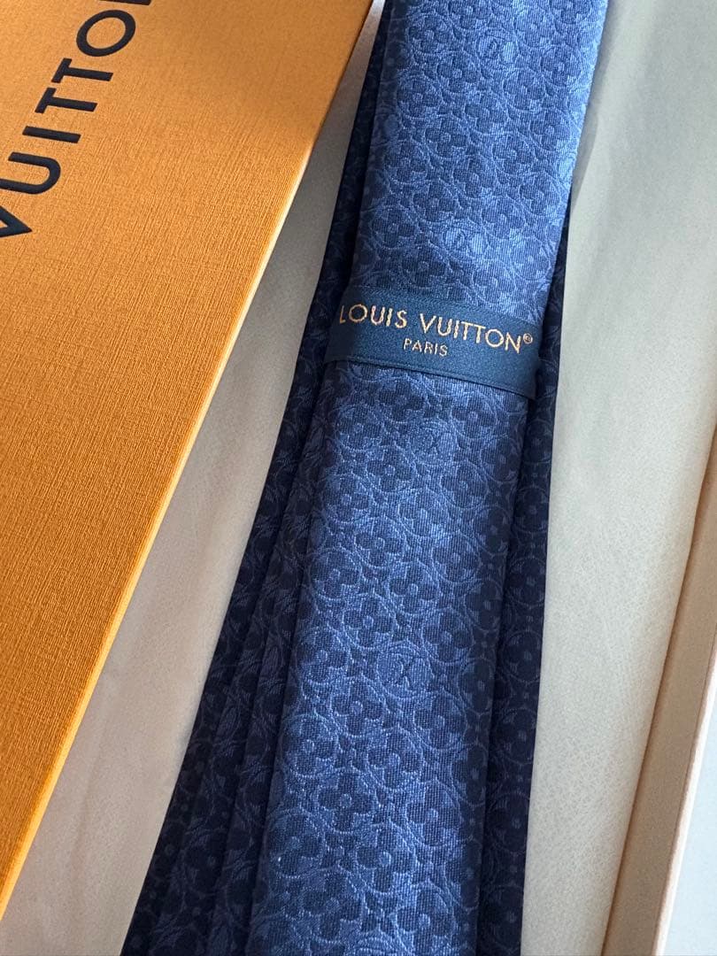 新品未使用　LOUIS VUITTON ネクタイ