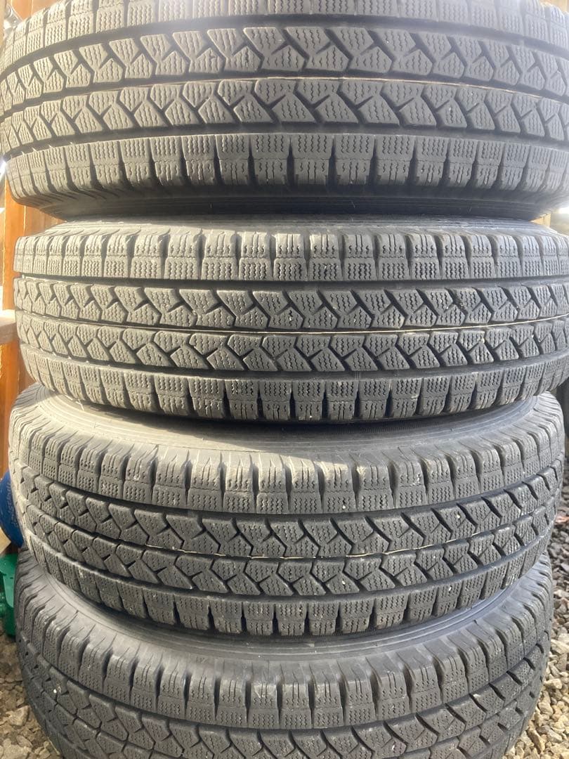 (12/21までの出品)ブリヂストンスタッドレスタイヤ165R14 LT 4本