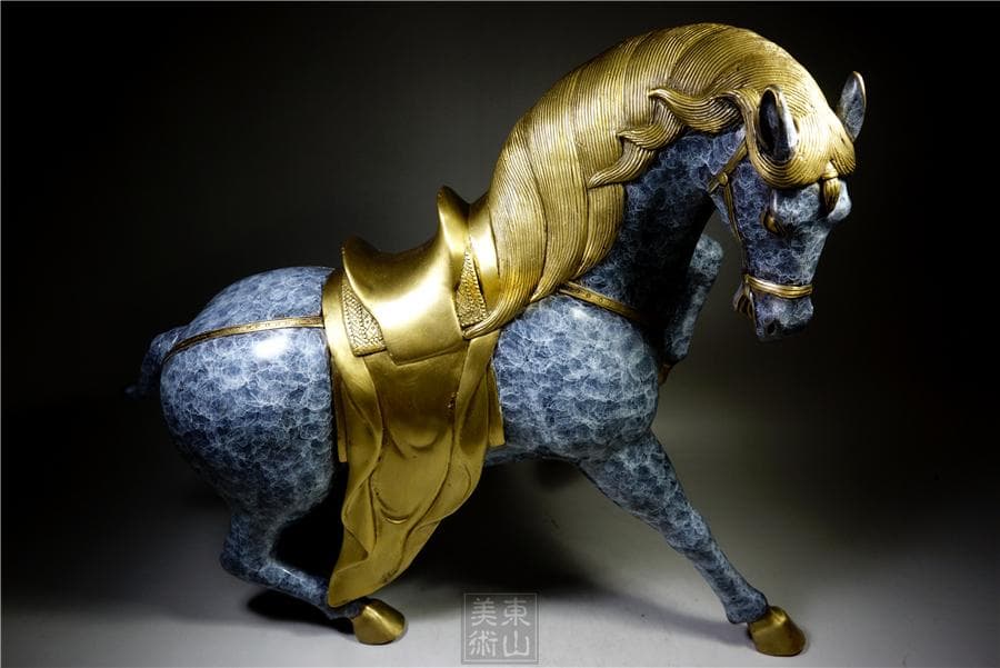 銅細工 大迫力唐馬高彫 無銘 開運置物 極上質 高さ約31cm 重さ約5.6kg