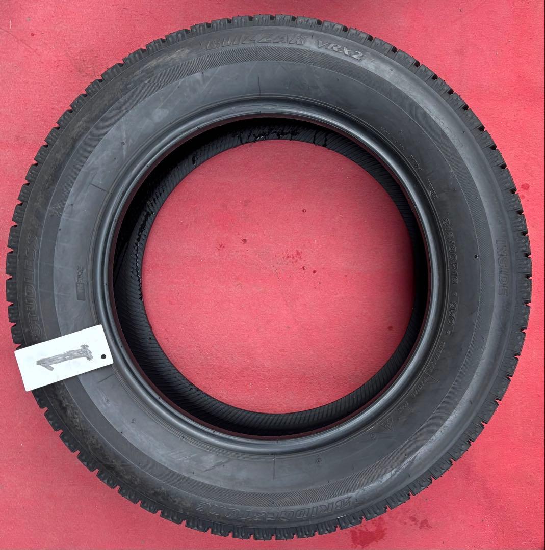 年製2022年バリ山国産Bridgestoneスタッドレスタイヤ4本のみ販売