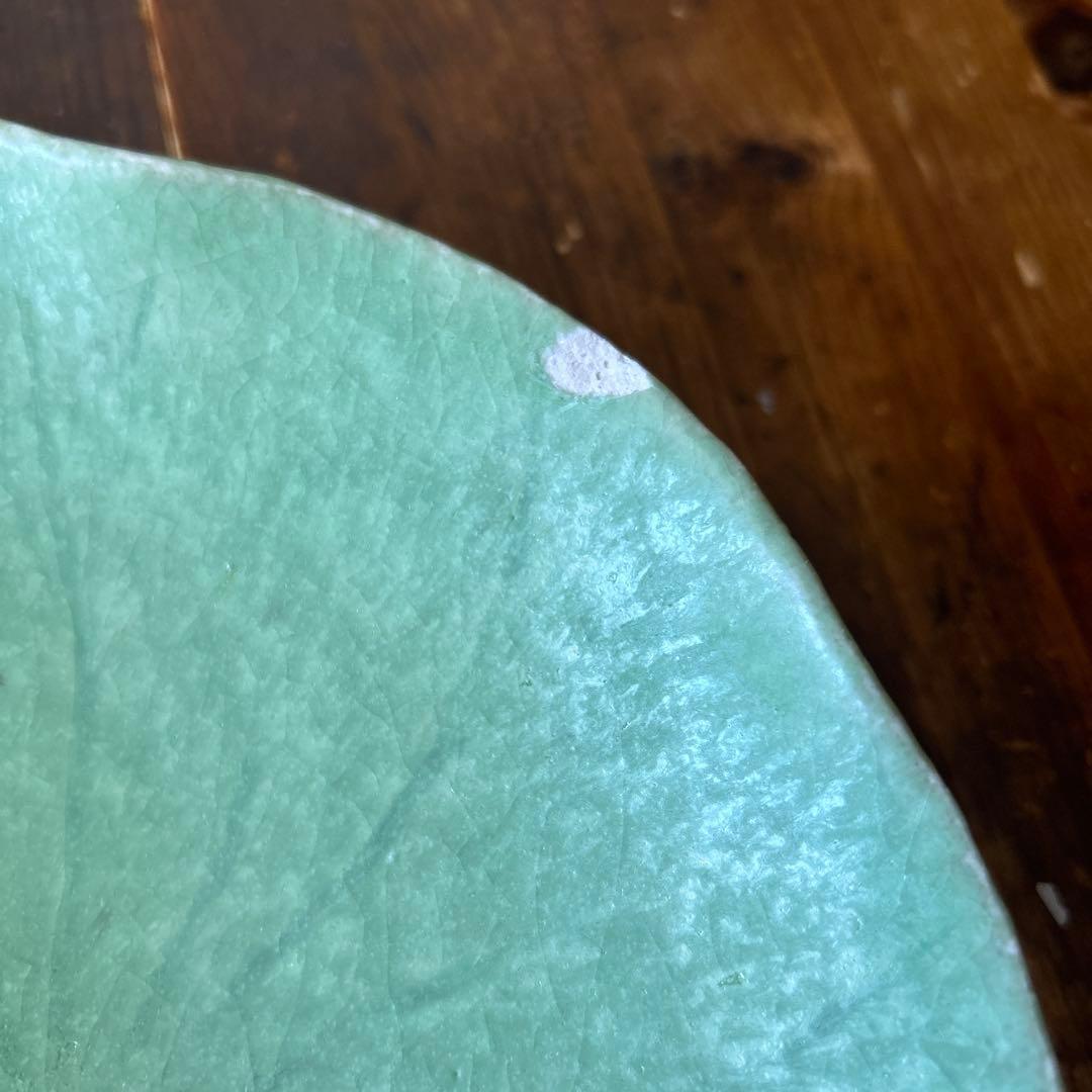 作家　陶芸作家　田中恒子　花びら　葉っぱ　器