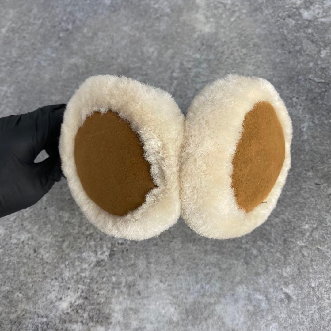 新品 UGG アグ シープスキン イヤーマフ ヘッドフォン イヤホン 有線
