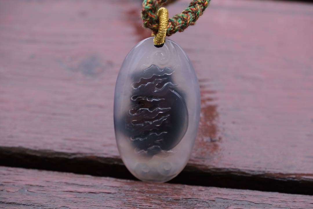 ゴビ石−1166 ゴビ瑪瑙　彫刻　『一念の間』