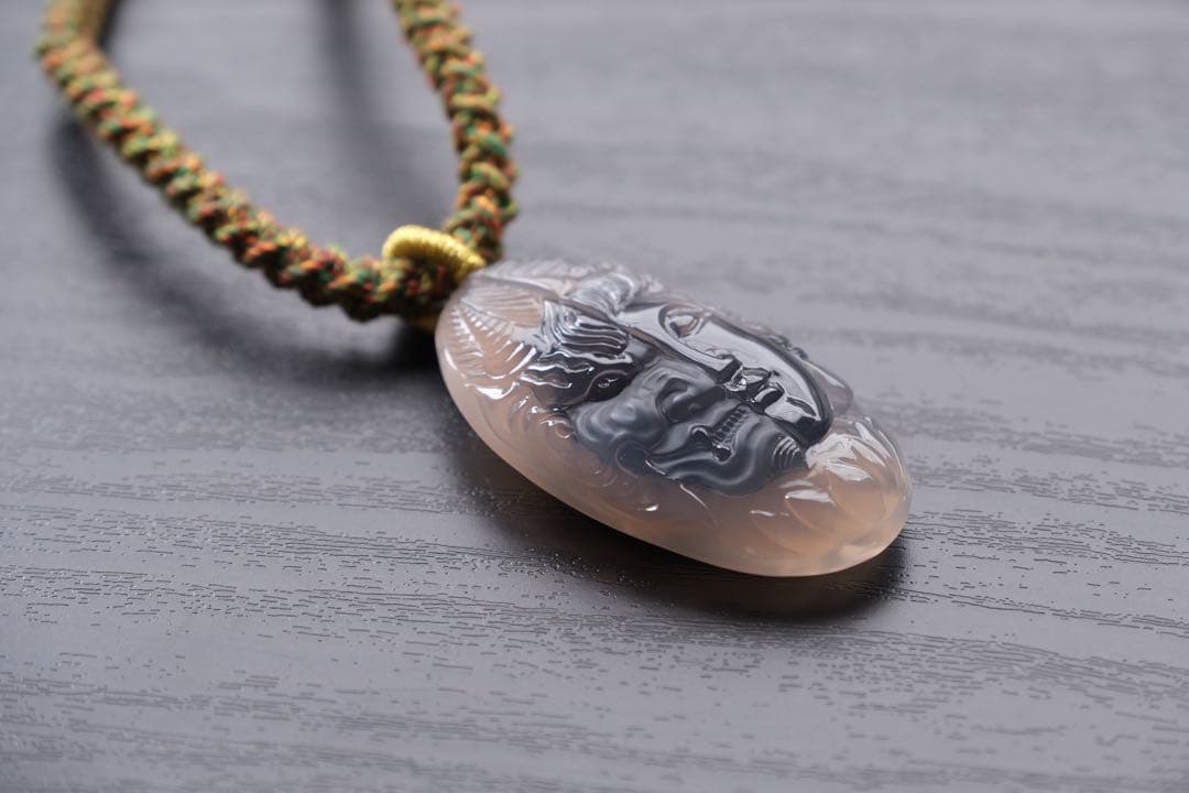 ゴビ石−1166 ゴビ瑪瑙　彫刻　『一念の間』