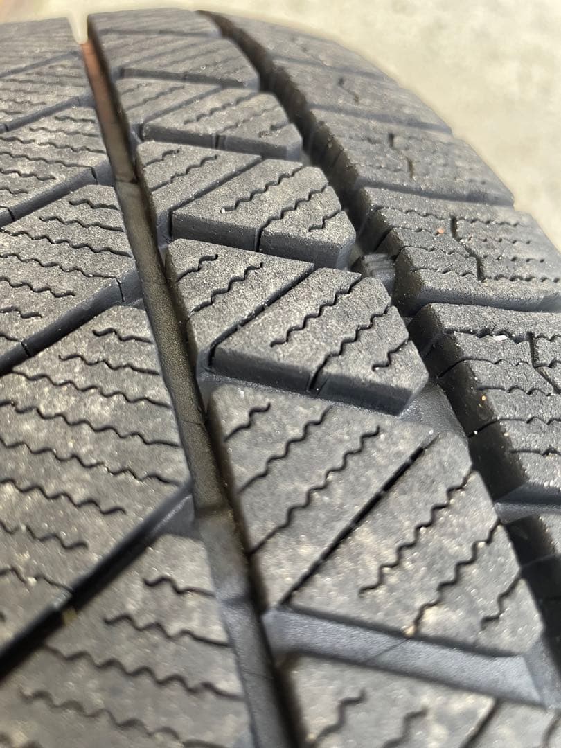 ブリヂストン VRX3スタッドレスタイヤ 15インチ 2本
