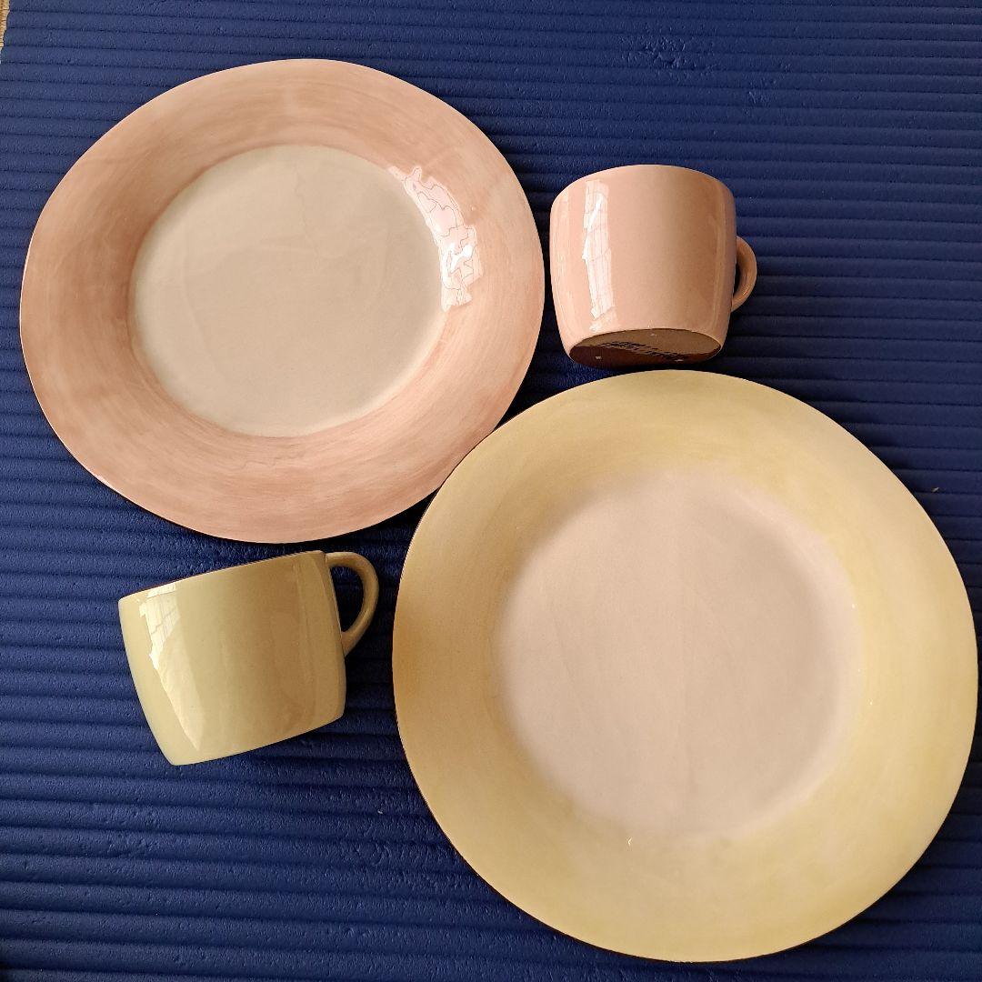 ブリケットダヴダ　プレート、カップ