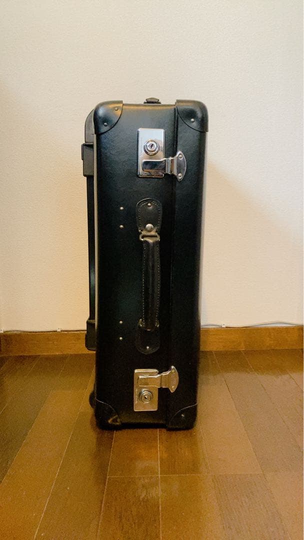 10/26まで【美品】グローブトロッター 2輪 スモールキャリーオン 機内 黒