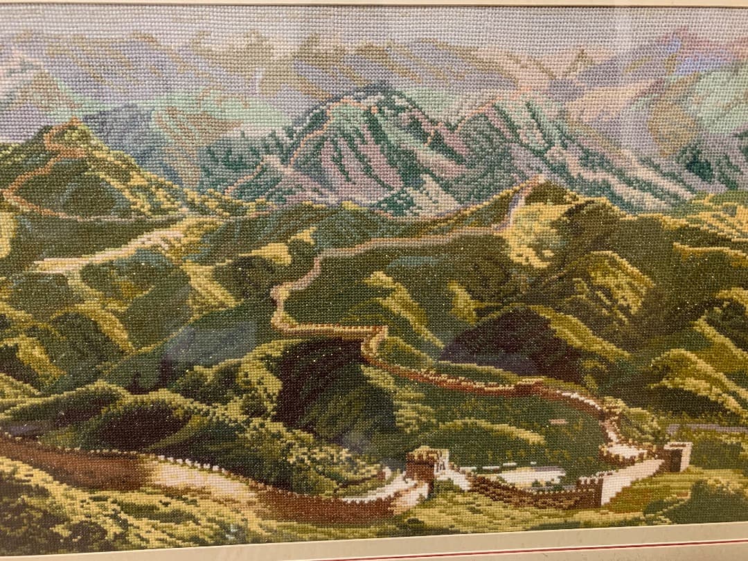 大きな刺繍絵　万里の頂上　オブジェ