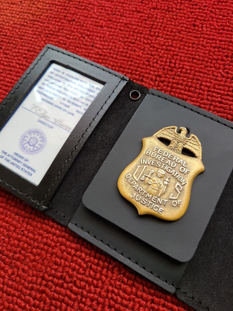 米国ポリスバッジ【FBIレプリカバッジ】PFバッジケース IDカード付き
