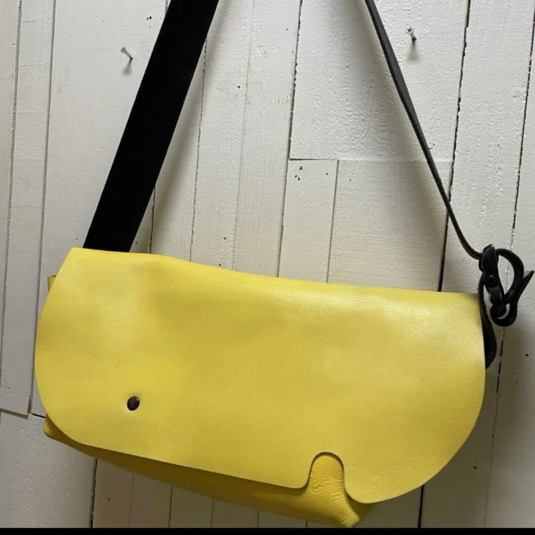 Uni&co.メッセンジャーバッグ　ヌメ革　レザーバック　黄XZ 3736ADU