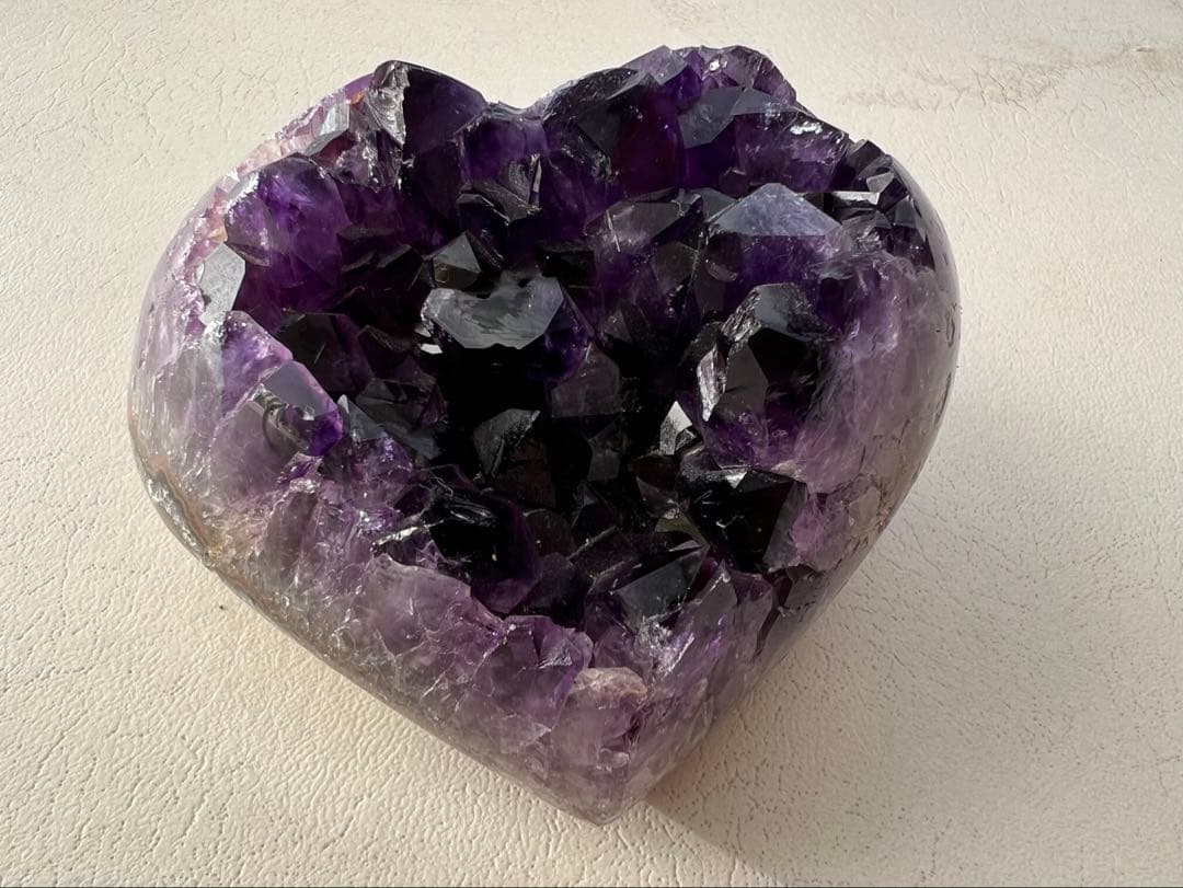 ♡希少品♡ハート型アメジスト　0.7キロ