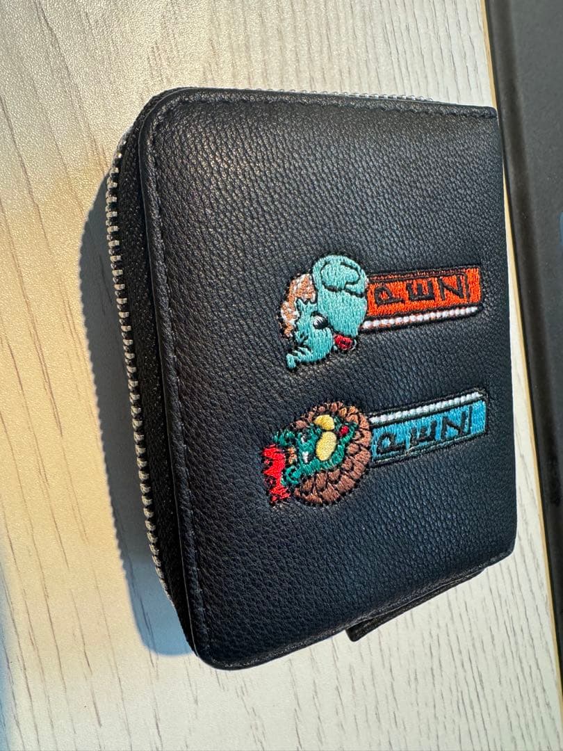 刺繍キャラクター付きケース