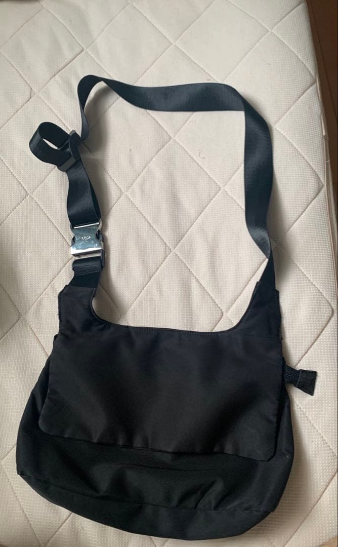 【最終値下げ】ARCS(アークス)メッセンジャーバッグ