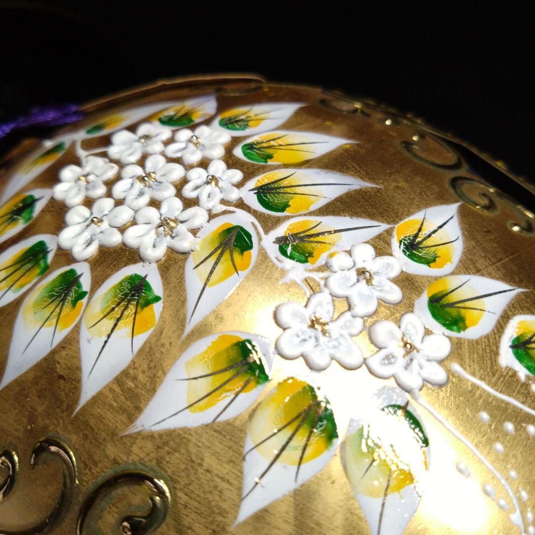 【ヴェネツィアグラス】フラワーベース　グリーンガラスにゴールド　白い花の盛り絵付