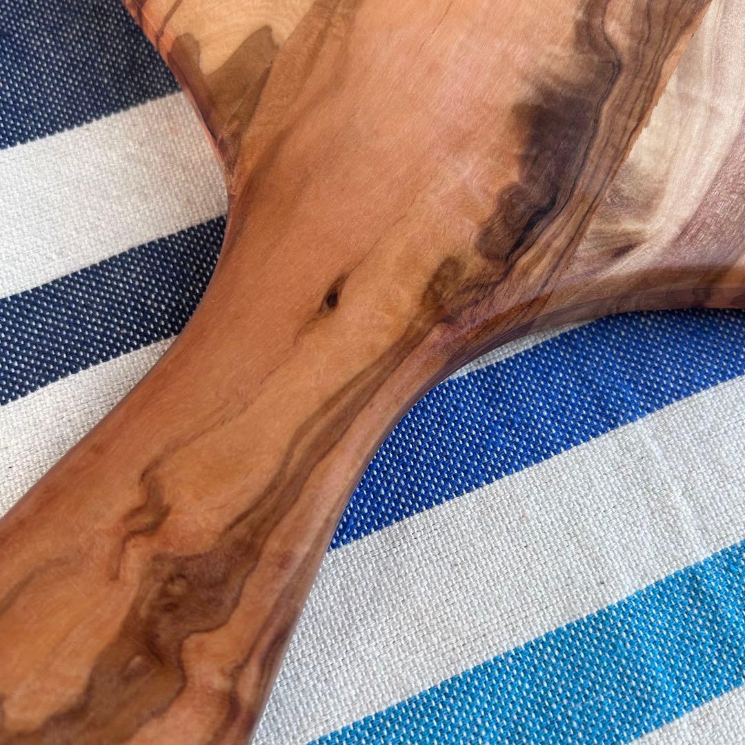 オリーブの木　ピザボード　コロコロと変化する世界　約φ32.5cm