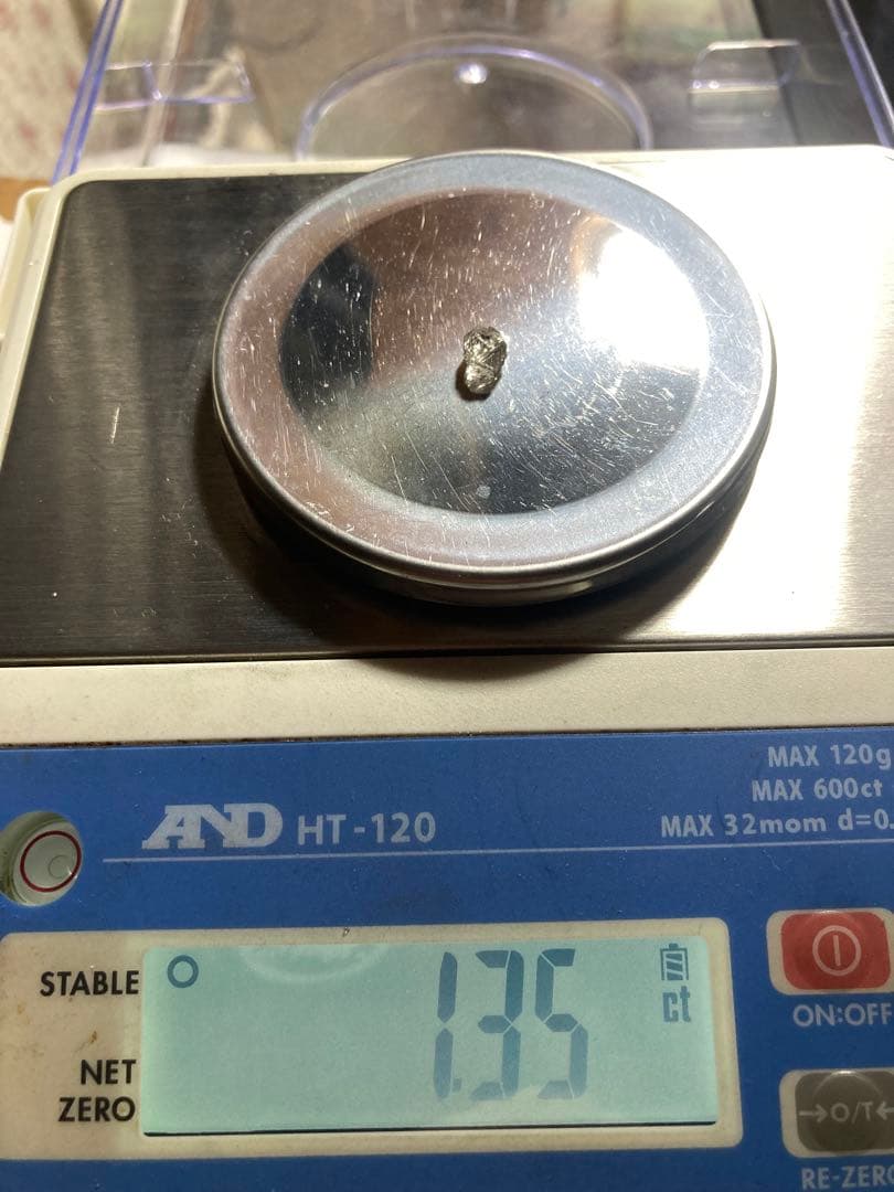 天然ダイヤモンド原石　1.35ct 小フラット面有画像6輝部