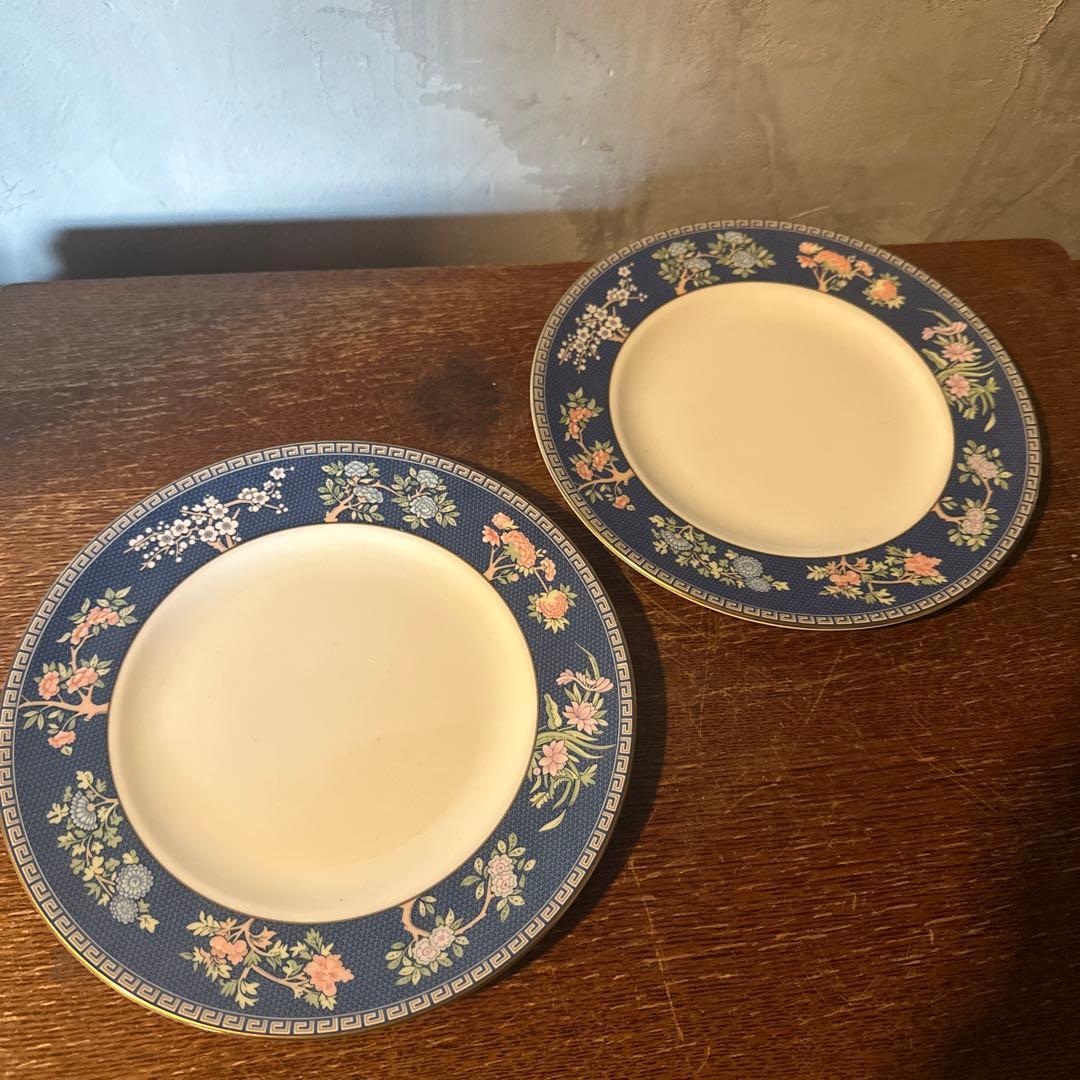 ウェッジウッド　希少品　廃盤　黒壺ブルーサイアムプレート２枚セット　ヴィンテージ