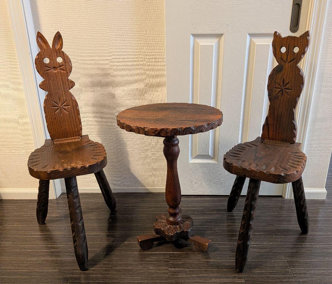 スペイン製 羊飼いの椅子 ウサギと猫の木製椅子とテーブルセット アンティーク