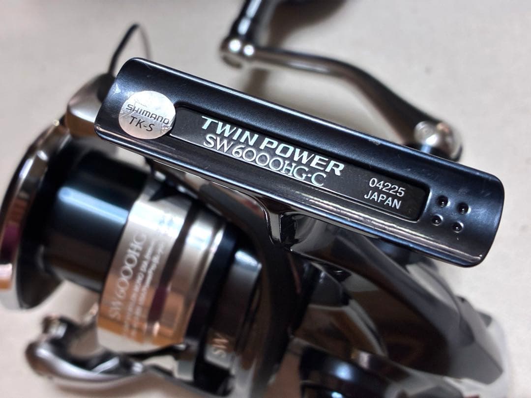 ゴ*ロ様 【美品】シマノ スピニングリール 21ツインパワーSW 6000HG【