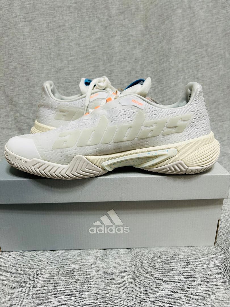 ☆新品タグ付☆ アディダス　テニスシューズ　オールコート　26.0cm