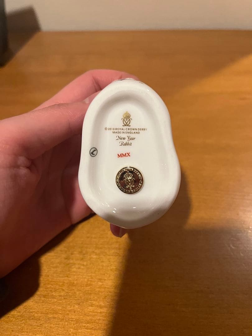 置物  CROWN DERBY New Year Rabbit