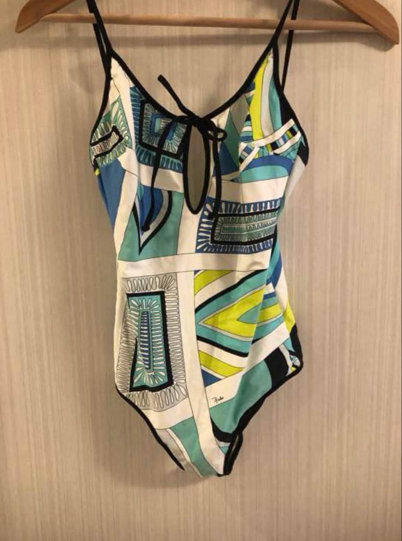 カラフル幾何学模様ワンピース水着
