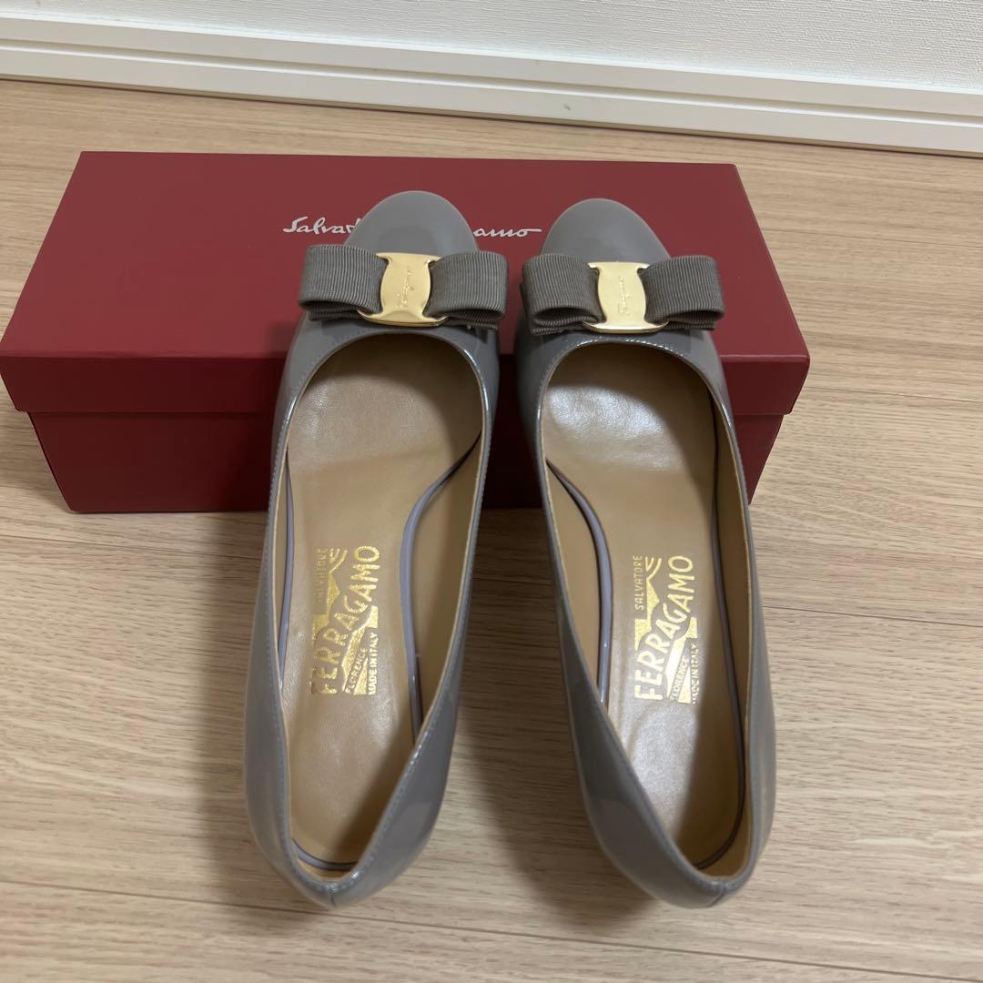 最終値引)FERRAGAMOパンプス
