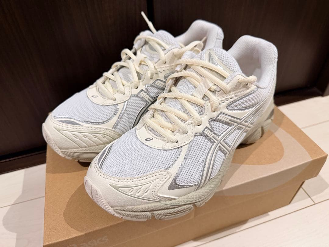 ASICS GT-2160 (ホワイト/クリーム)