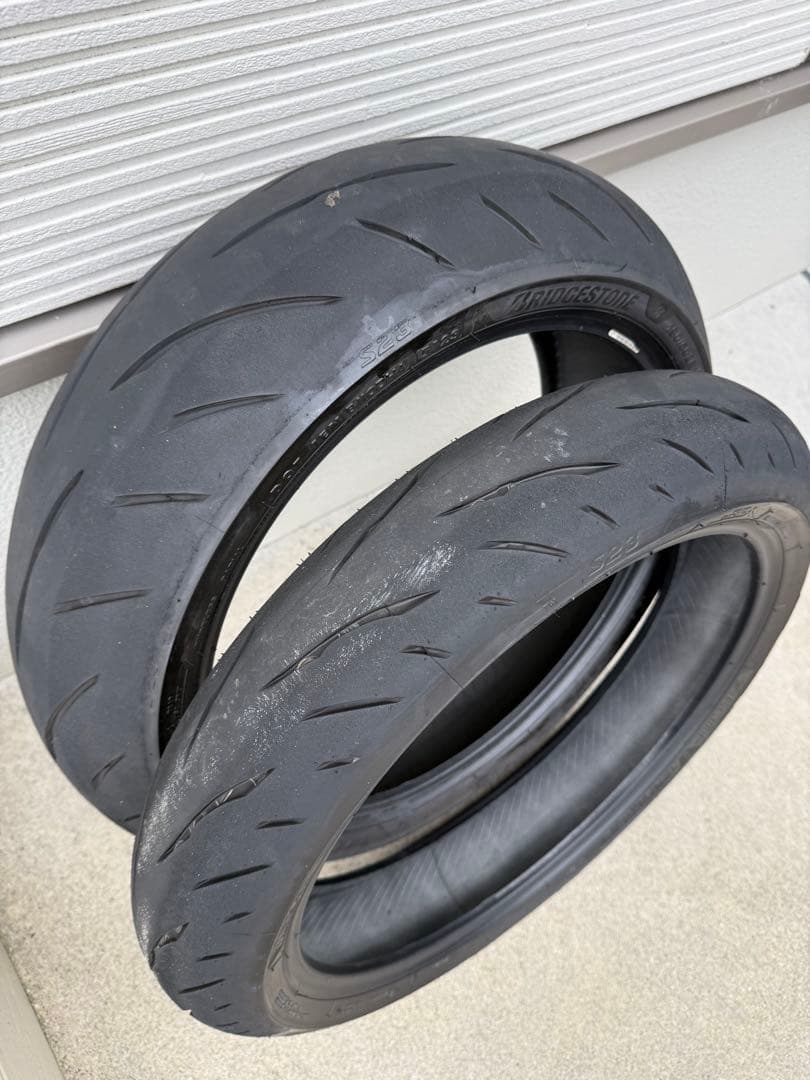ブリヂストン　S23 前後セット120/70 190/50 R17