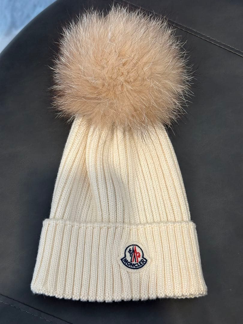 MONCLER アイボリー キッズニット帽 ファー付きポンポン