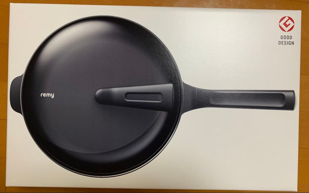 レミパンプラス　レッド　新品未使用